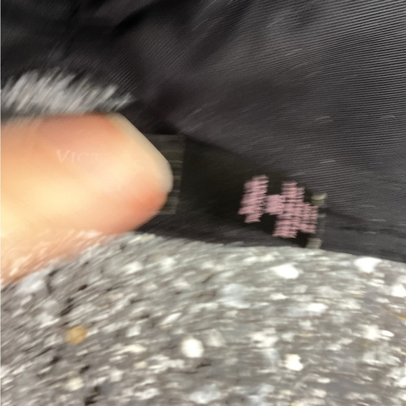 Women’s Victoria’s Secret push-up bra 34B - Picture 3 of 5